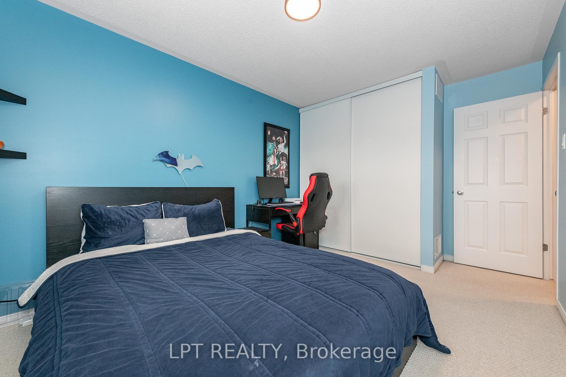 Photo 16 of 950 Torovin Private, Ottawa, Pineview — HOMEH