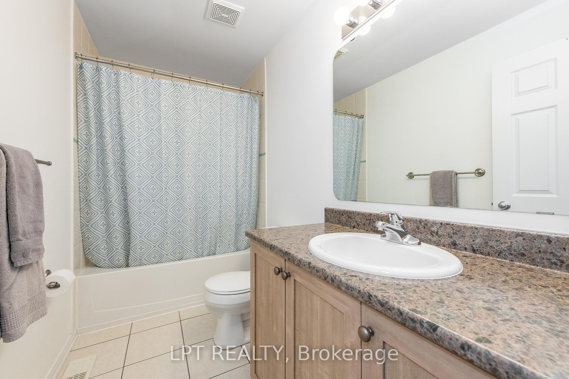 Photo 18 of 950 Torovin Private, Ottawa, Pineview — HOMEH