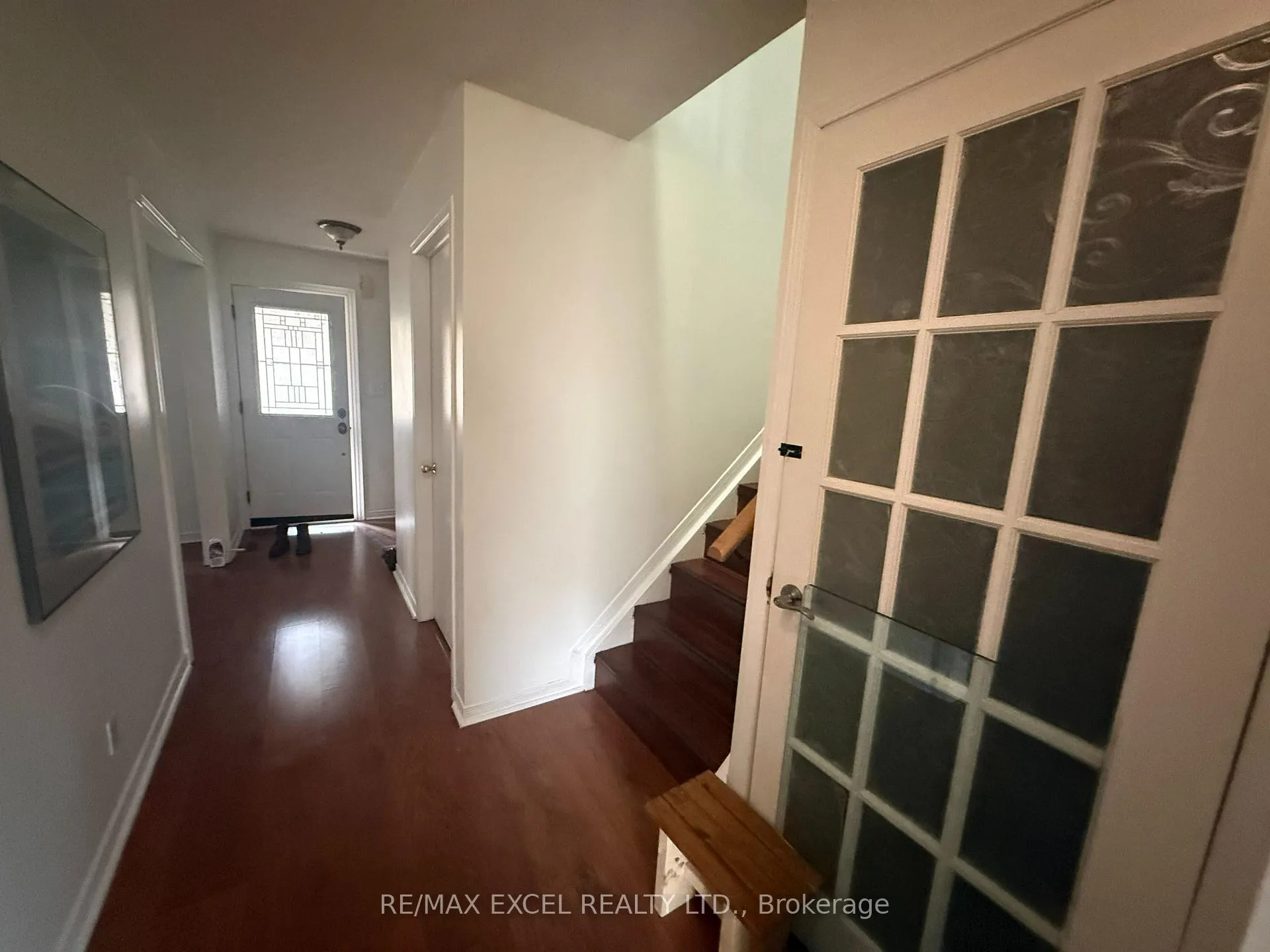 Photo 5 of 18 Ducatel Crescent, Ajax, Central — HOMEH