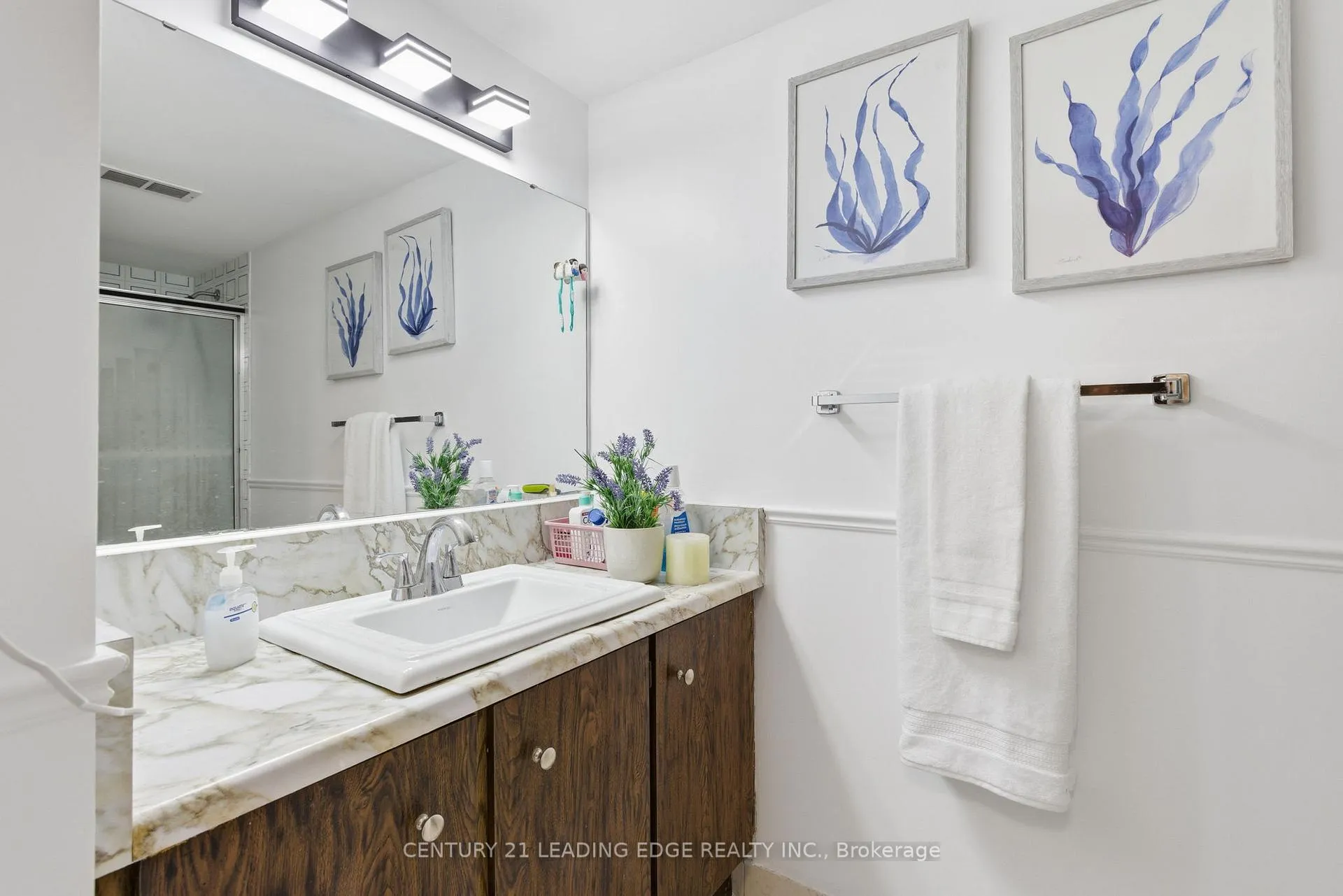 Photo 11 of Unit 407, 301 Frances Avenue, Hamilton, Stoney Creek — HOMEH