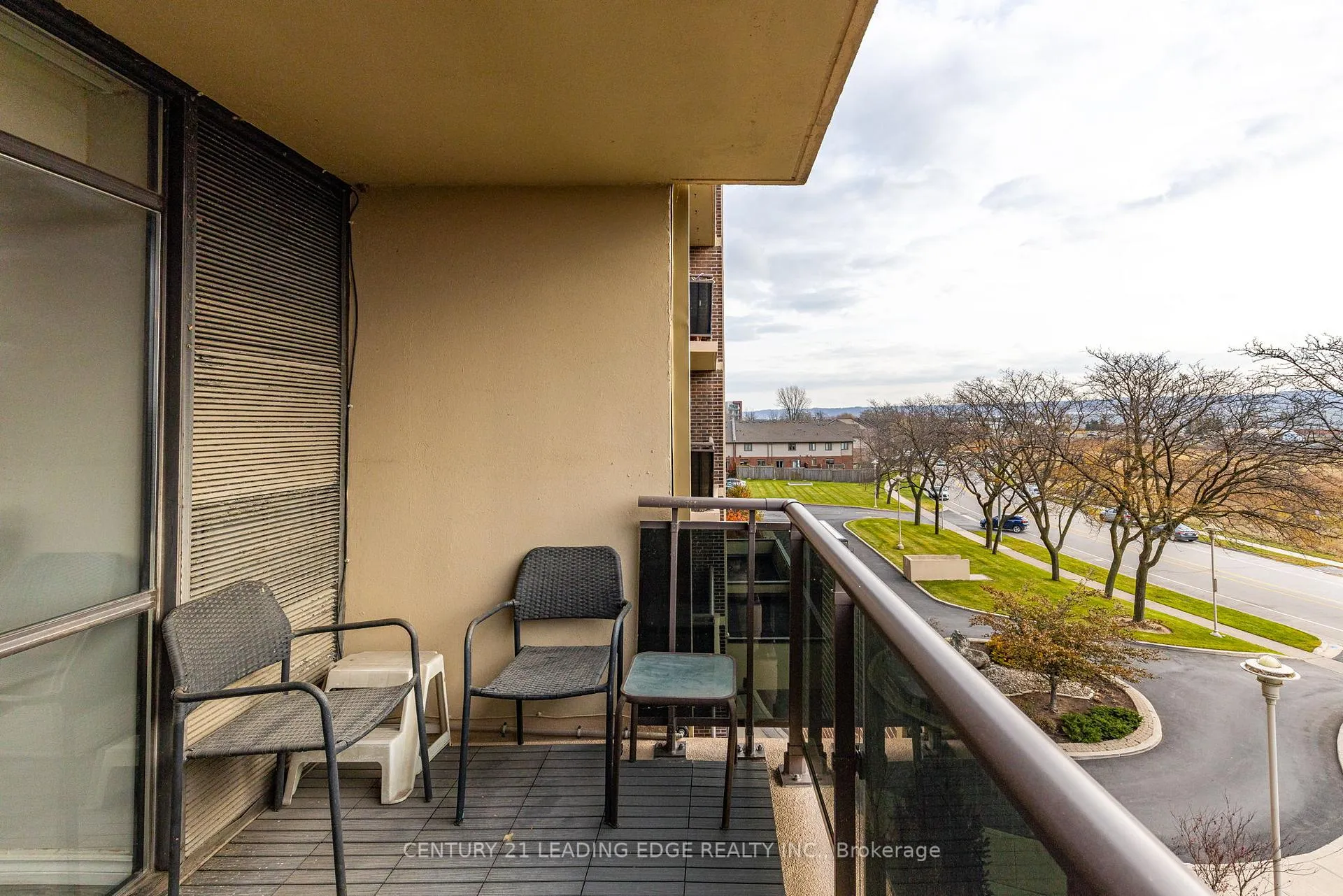 Photo 17 of Unit 407, 301 Frances Avenue, Hamilton, Stoney Creek — HOMEH