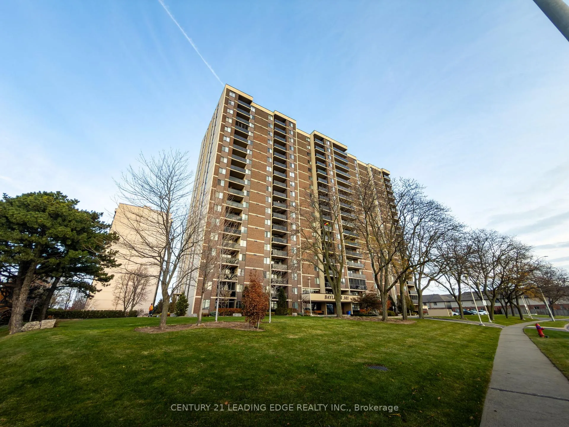 Photo 35 of Unit 407, 301 Frances Avenue, Hamilton, Stoney Creek — HOMEH