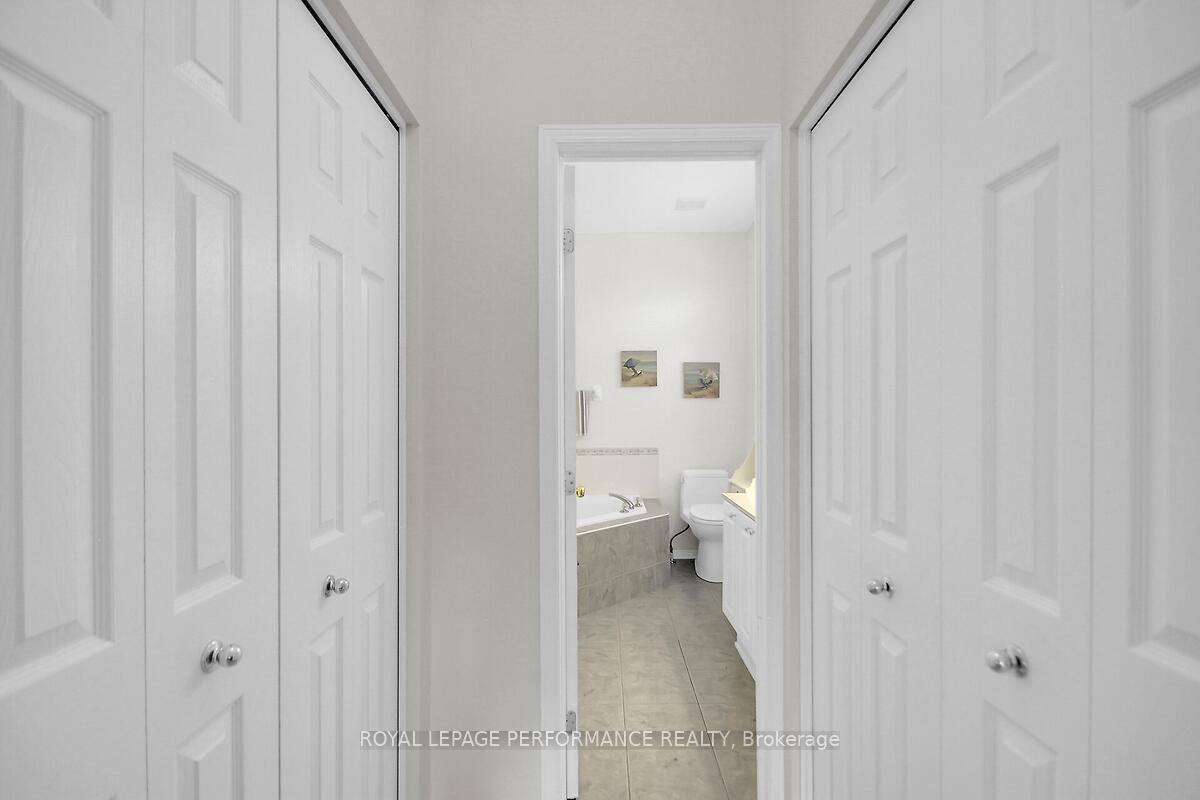 Photo 23 of 6 Briardale Crescent, Ottawa, City View/Skyline/Fisher Heights/Parkwood Hills — HOMEH