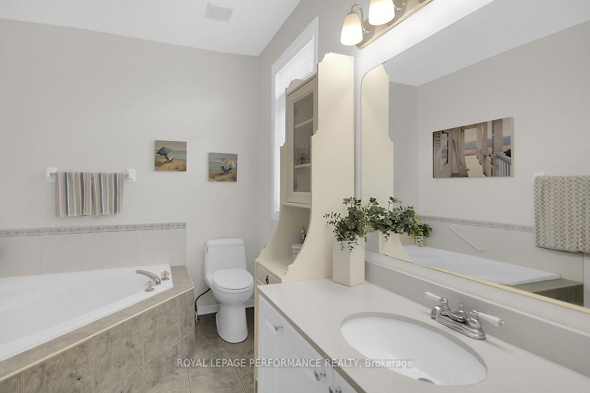 Photo 26 of 6 Briardale Crescent, Ottawa, City View/Skyline/Fisher Heights/Parkwood Hills — HOMEH