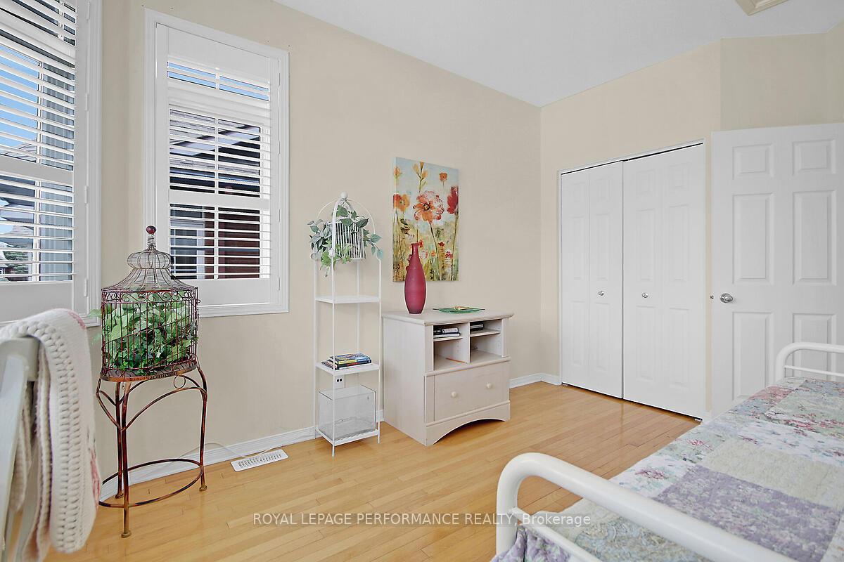 Photo 33 of 6 Briardale Crescent, Ottawa, City View/Skyline/Fisher Heights/Parkwood Hills — HOMEH