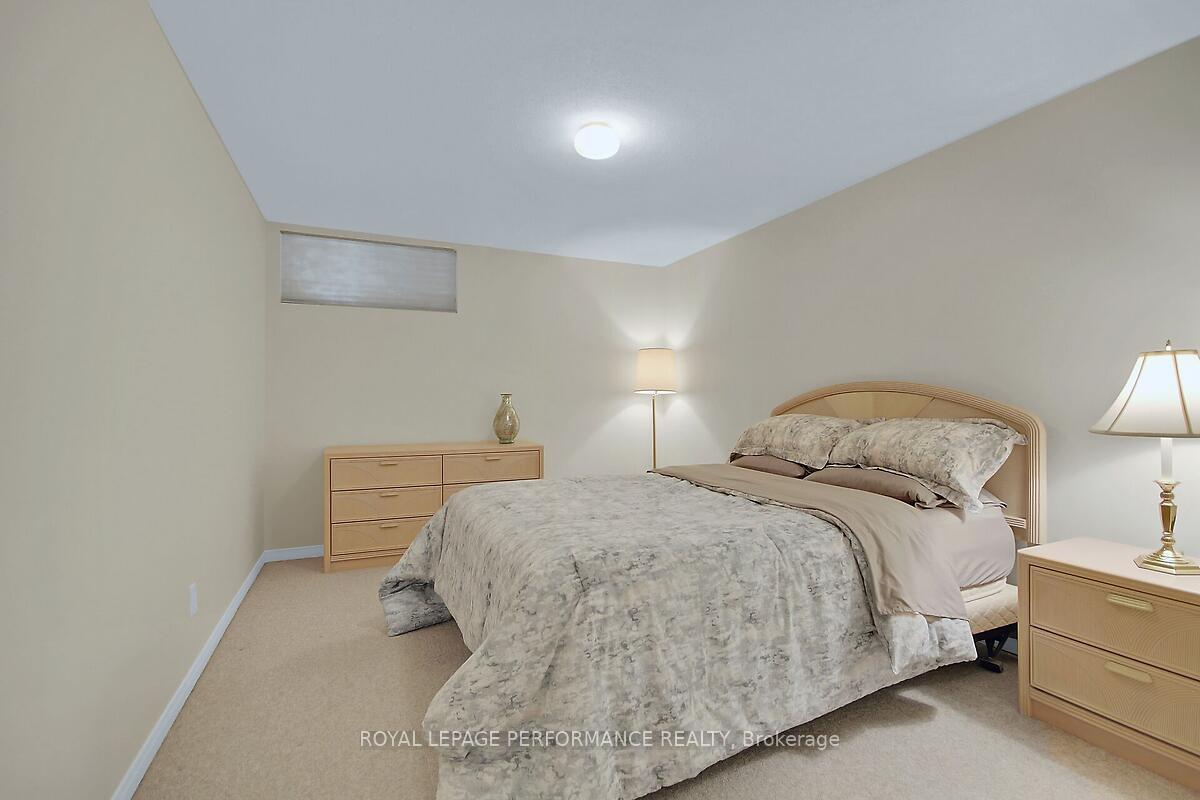 Photo 38 of 6 Briardale Crescent, Ottawa, City View/Skyline/Fisher Heights/Parkwood Hills — HOMEH