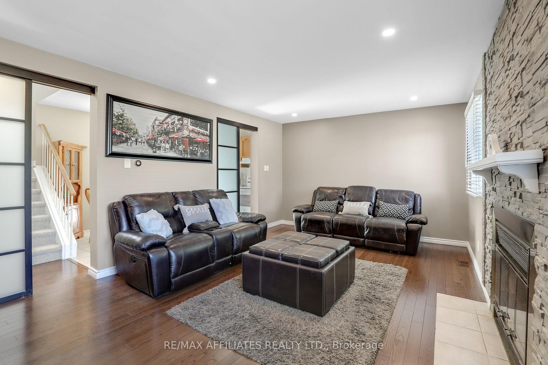 Photo 19 of 22 Castlegreen Private, Ottawa, Hunt Club Park/Greenboro — HOMEH