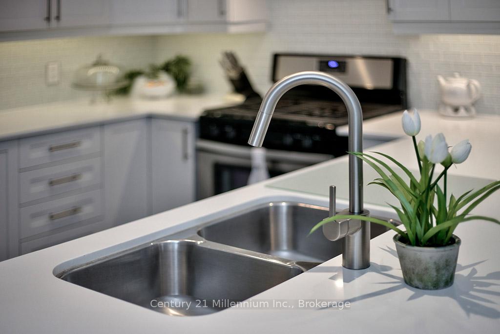 Photo 9 of Unit 29, 26 Kari Crescent, Collingwood — HOMEH