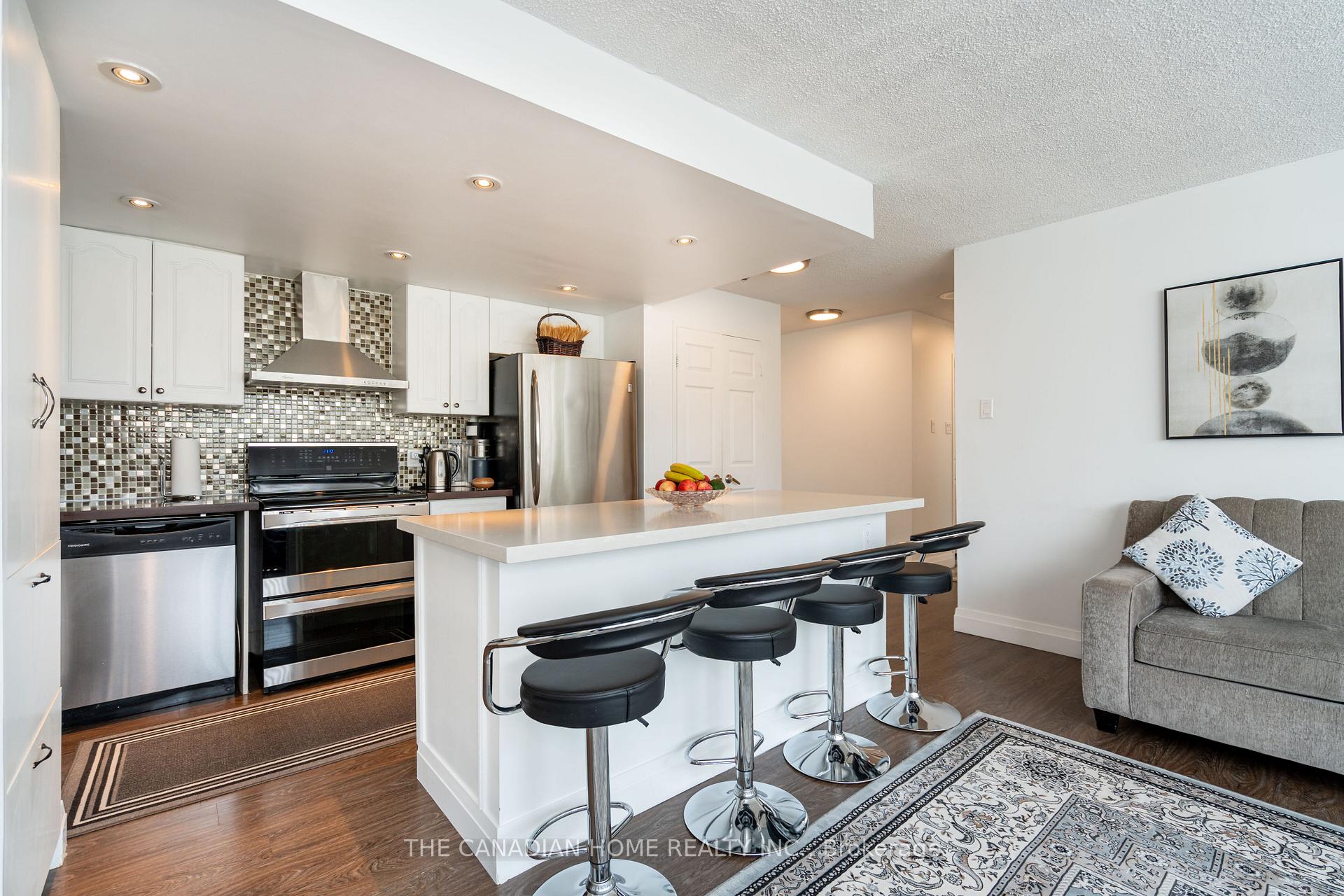 Photo 12 of Unit 607, 3695 Kaneff Crescent, Mississauga, Mississauga Valleys — HOMEH