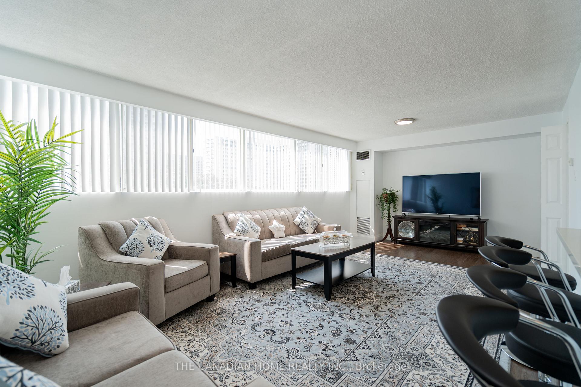 Photo 8 of Unit 607, 3695 Kaneff Crescent, Mississauga, Mississauga Valleys — HOMEH