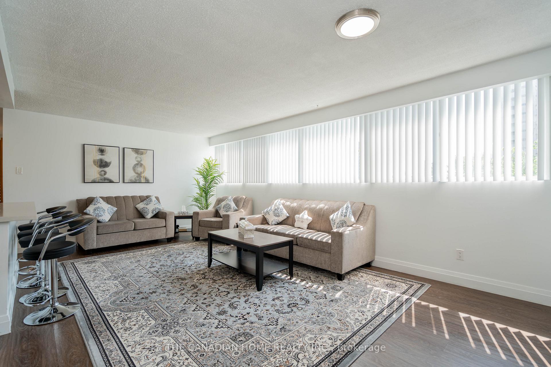 Photo 9 of Unit 607, 3695 Kaneff Crescent, Mississauga, Mississauga Valleys — HOMEH