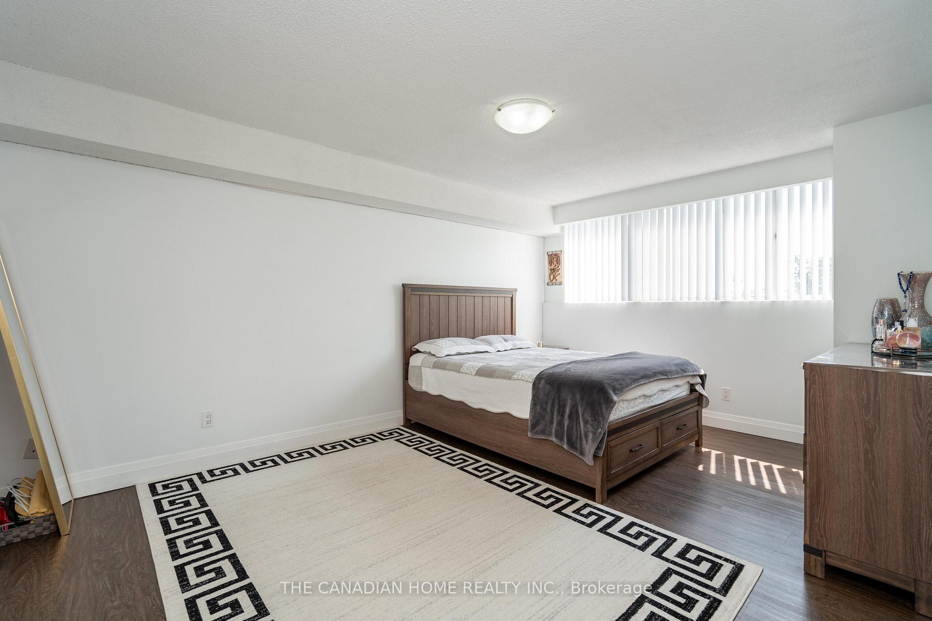 Photo 21 of Unit 607, 3695 Kaneff Crescent, Mississauga, Mississauga Valleys — HOMEH