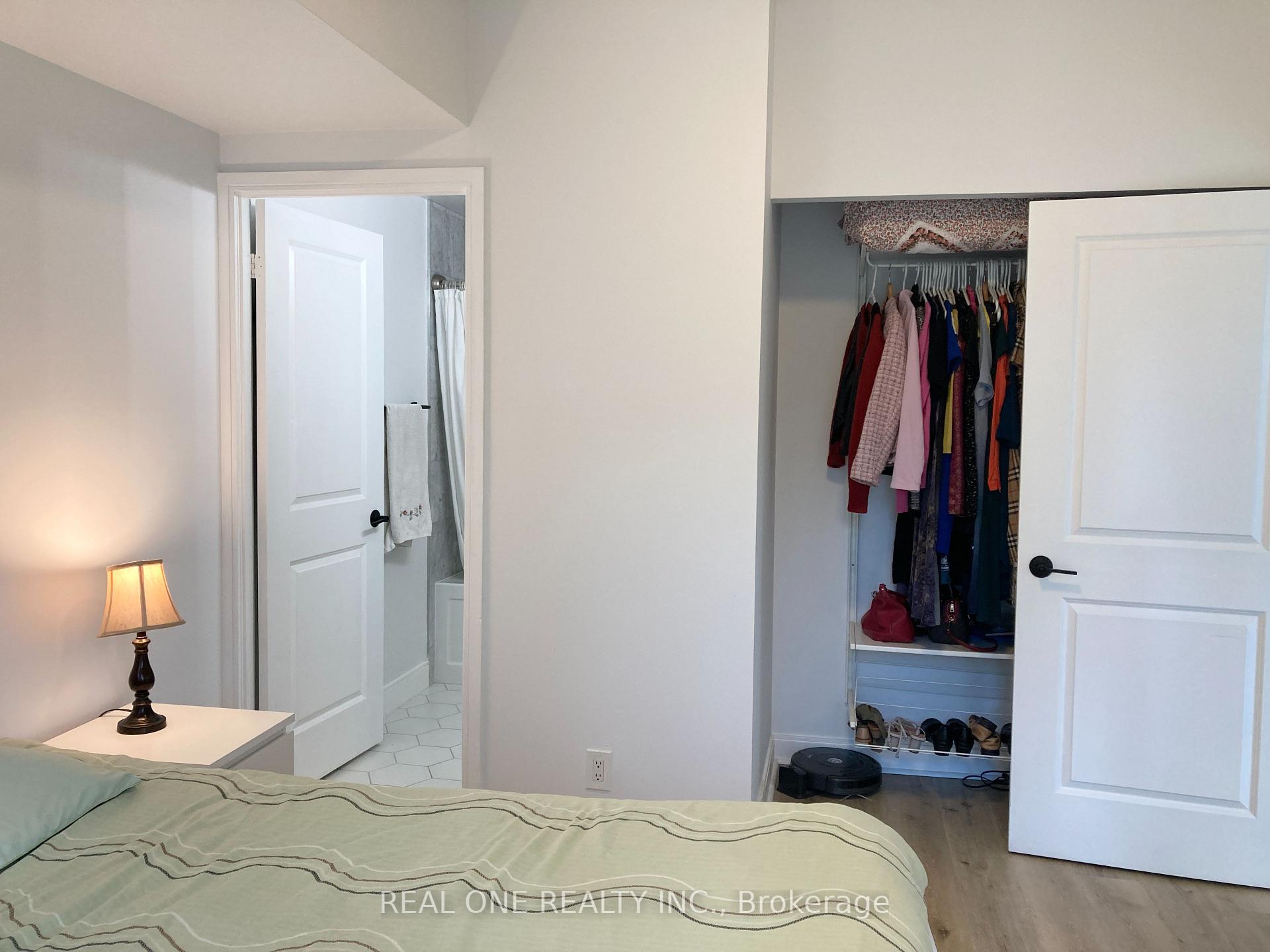 Photo 11 of Unit 405, 50 Absolute Avenue, Mississauga, City Centre — HOMEH