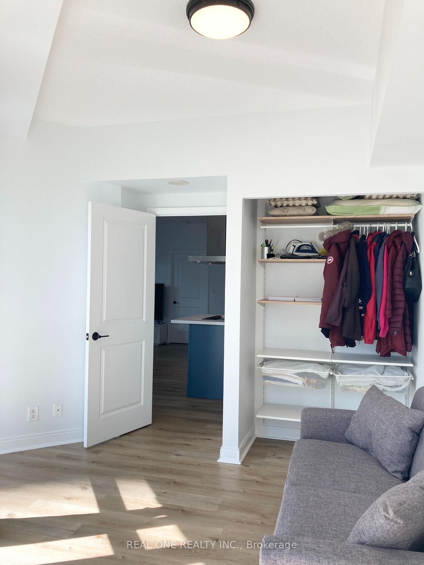 Photo 16 of Unit 405, 50 Absolute Avenue, Mississauga, City Centre — HOMEH