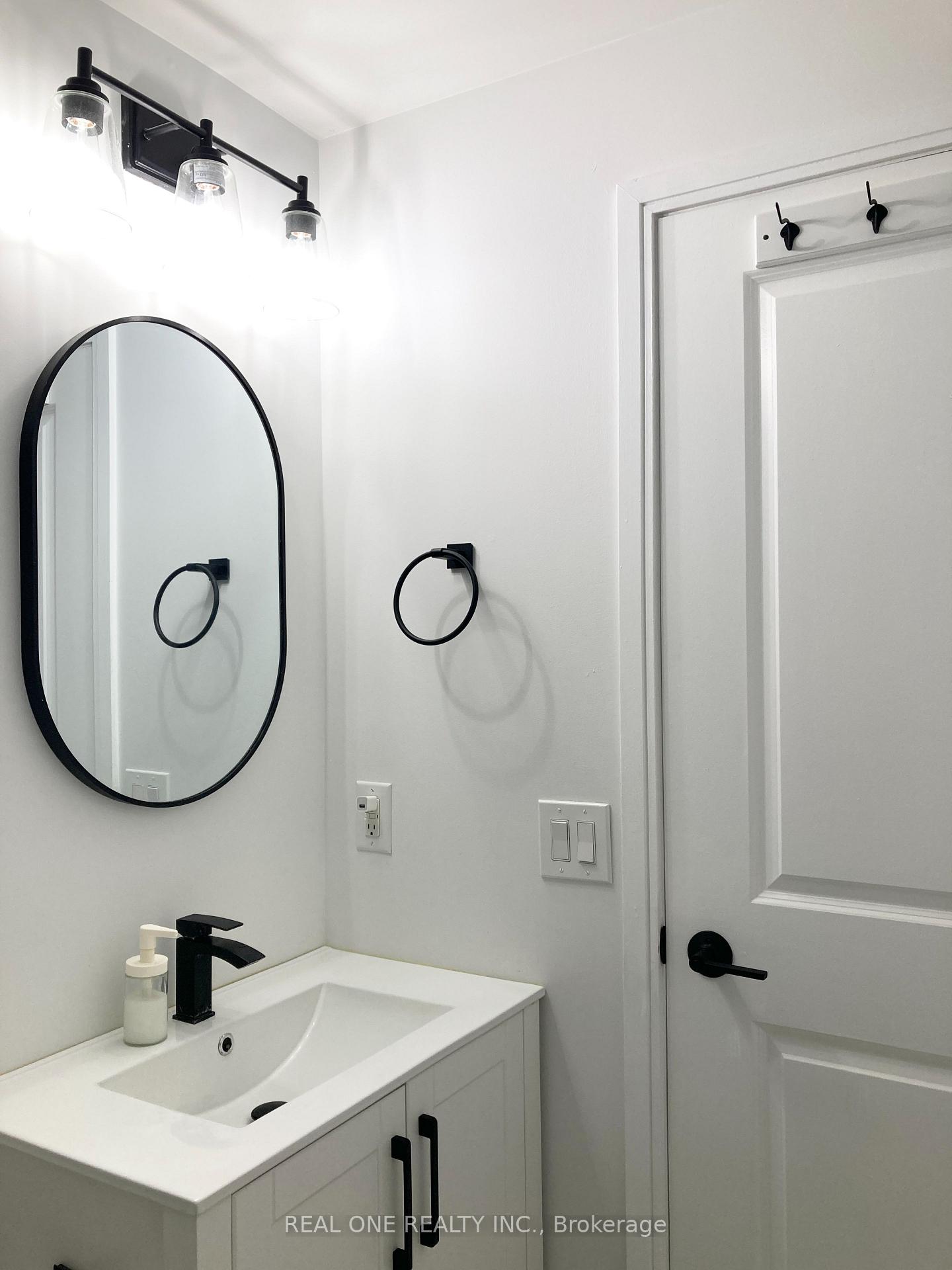 Photo 18 of Unit 405, 50 Absolute Avenue, Mississauga, City Centre — HOMEH
