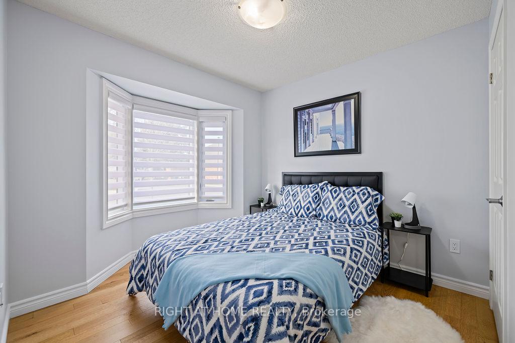Photo 5 of Unit 9, 810 Golf Links Road, Hamilton, Meadowlands — HOMEH