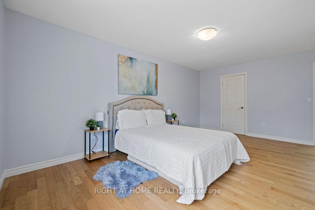 Photo 14 of Unit 9, 810 Golf Links Road, Hamilton, Meadowlands — HOMEH