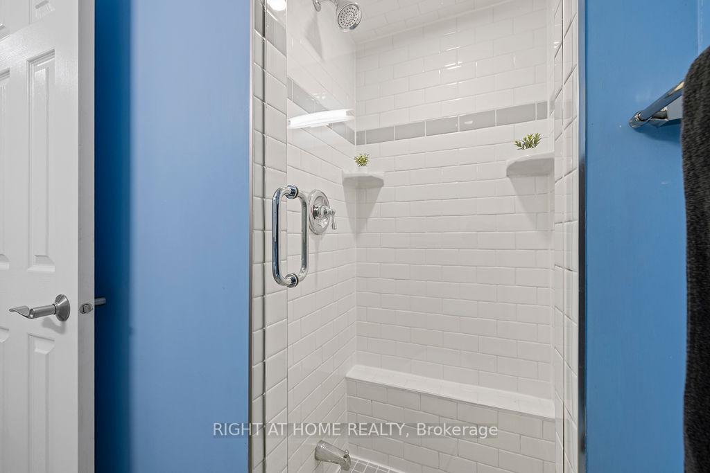 Photo 21 of Unit 9, 810 Golf Links Road, Hamilton, Meadowlands — HOMEH