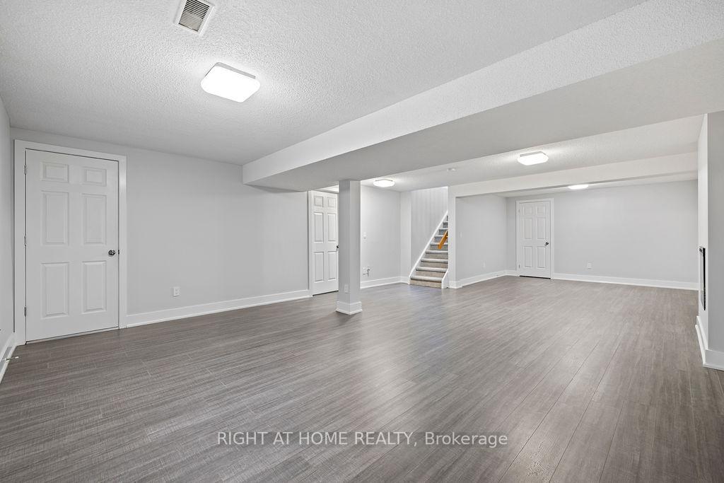 Photo 23 of Unit 9, 810 Golf Links Road, Hamilton, Meadowlands — HOMEH
