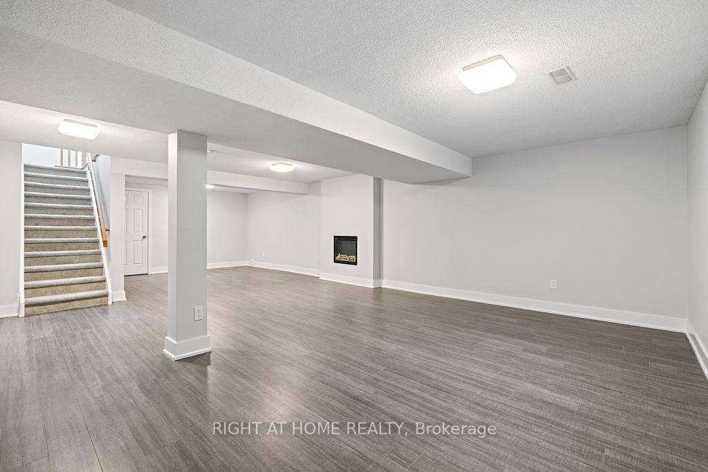 Photo 25 of Unit 9, 810 Golf Links Road, Hamilton, Meadowlands — HOMEH