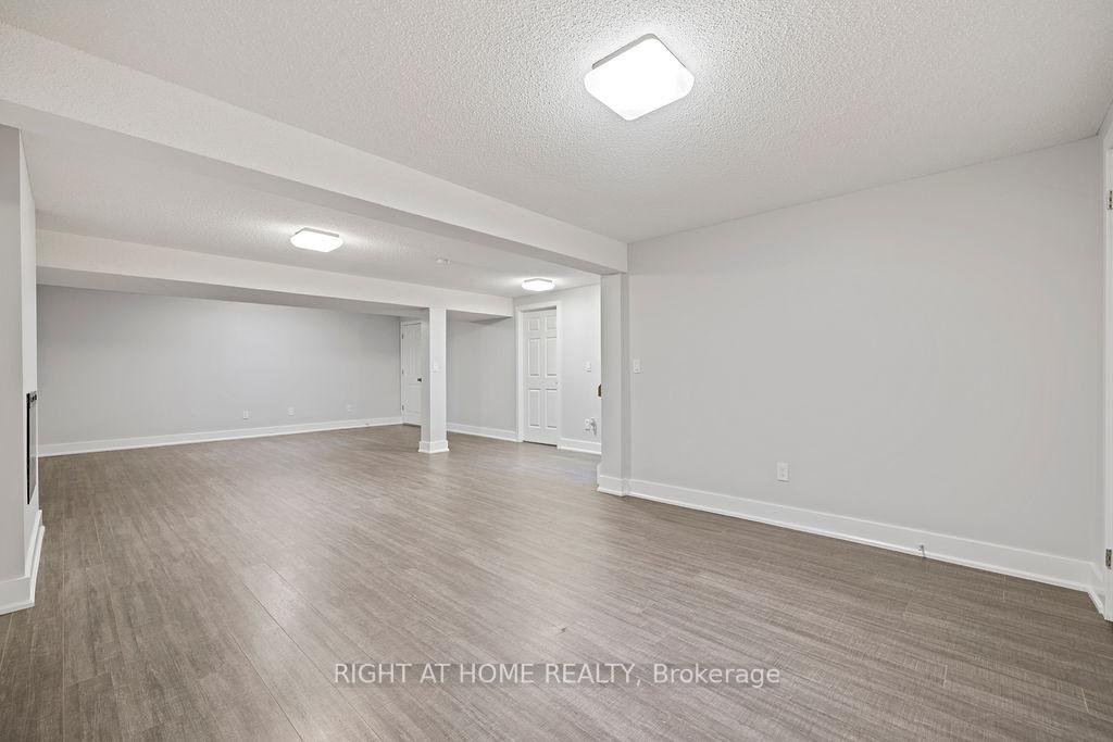 Photo 26 of Unit 9, 810 Golf Links Road, Hamilton, Meadowlands — HOMEH