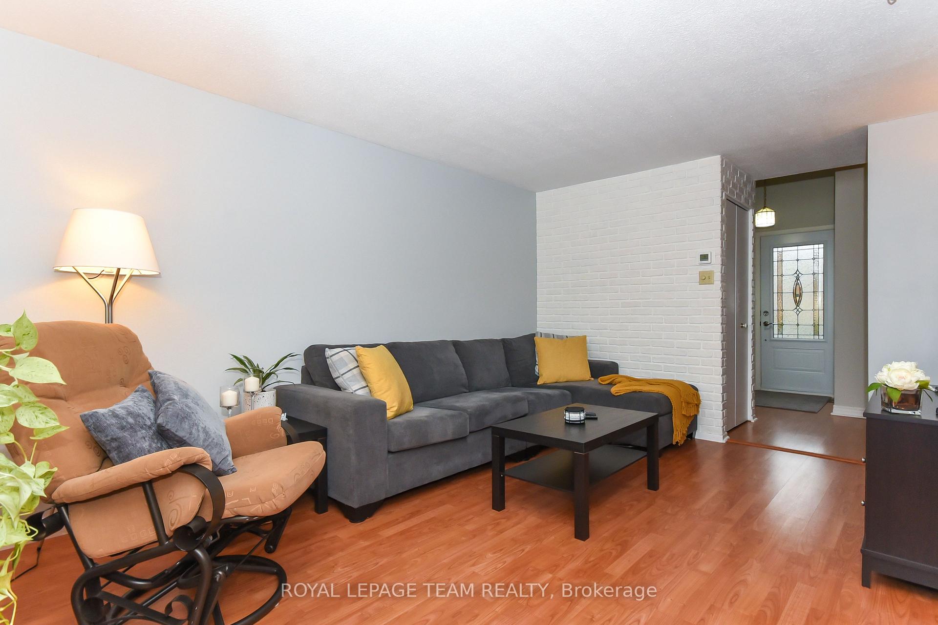 Photo 4 of Unit 34, 6993 Bilberry Drive, Ottawa, Convent Glen North — HOMEH