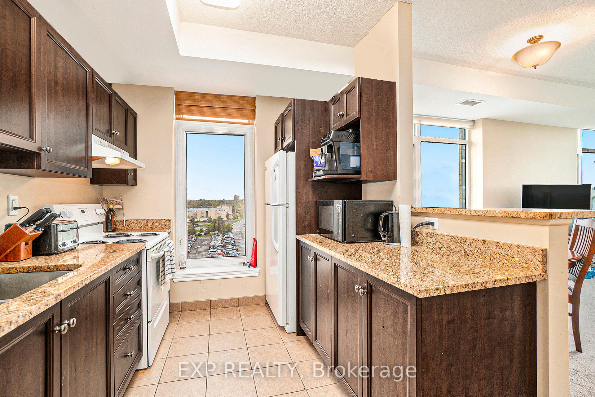 Photo 14 of Unit 701, 100 Roger Guindon Road, Ottawa, Riverview Park — HOMEH