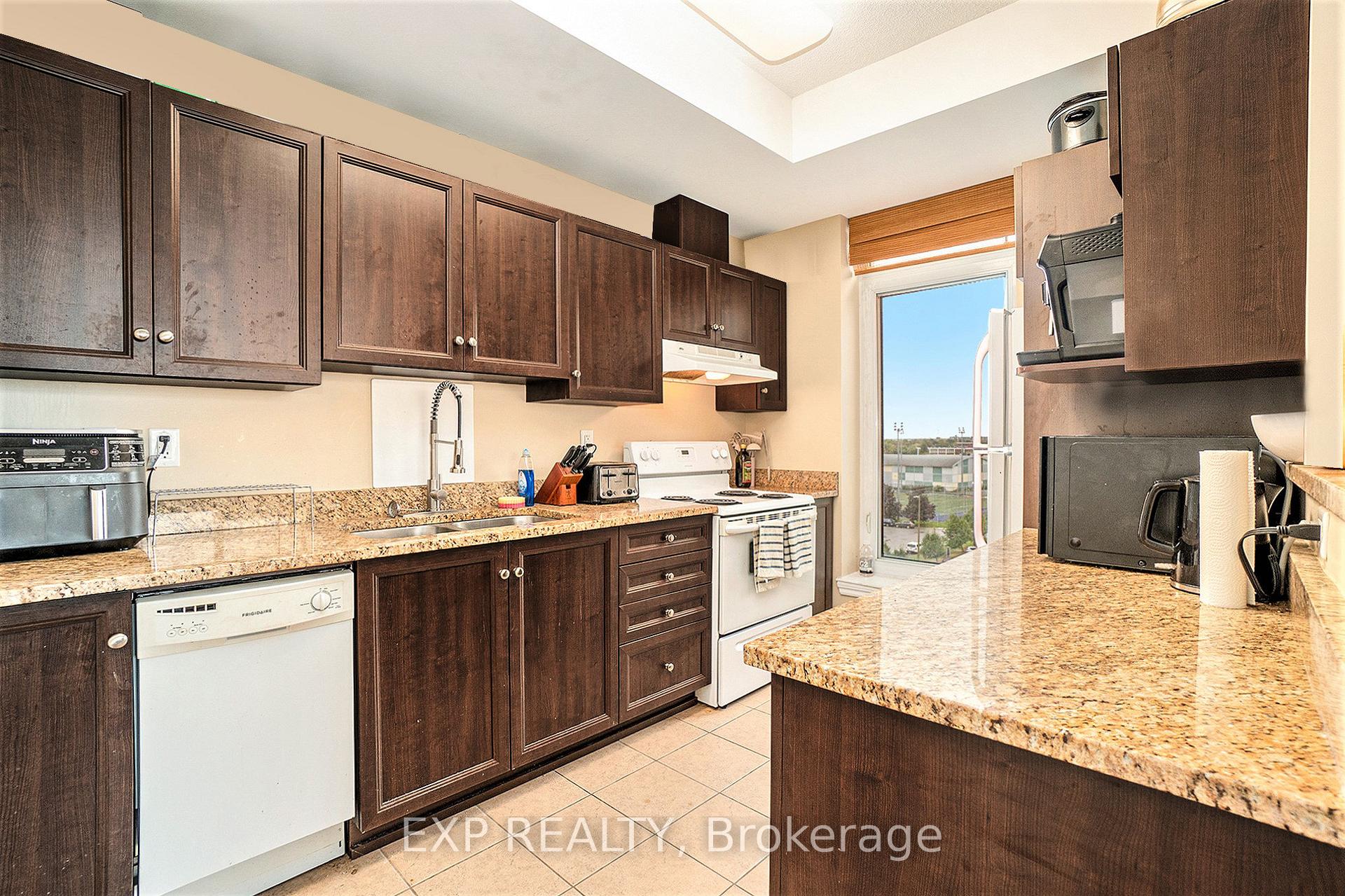 Photo 16 of Unit 701, 100 Roger Guindon Road, Ottawa, Riverview Park — HOMEH