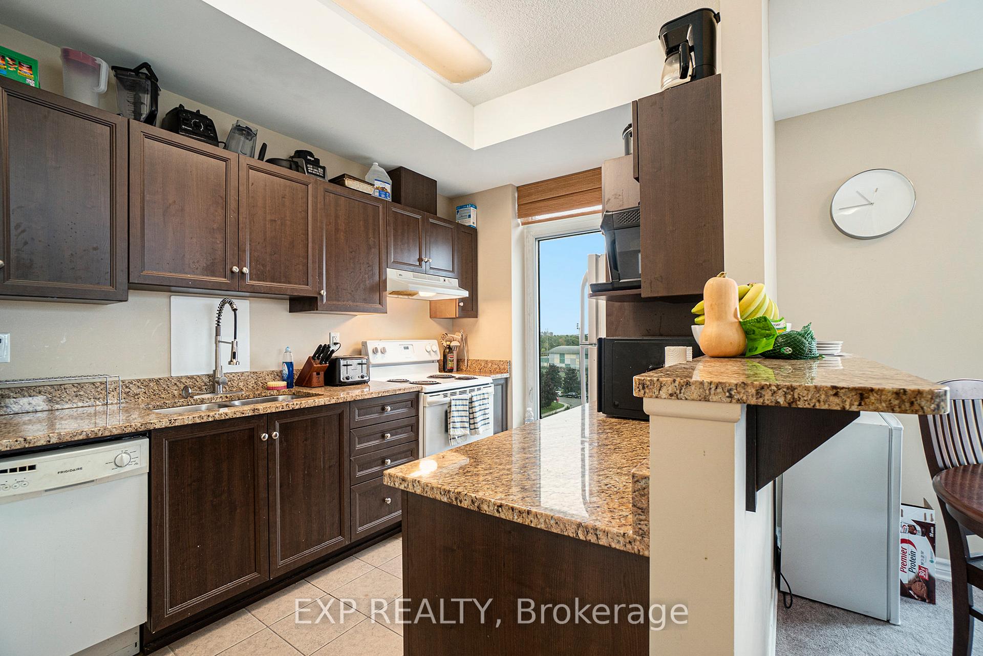Photo 17 of Unit 701, 100 Roger Guindon Road, Ottawa, Riverview Park — HOMEH