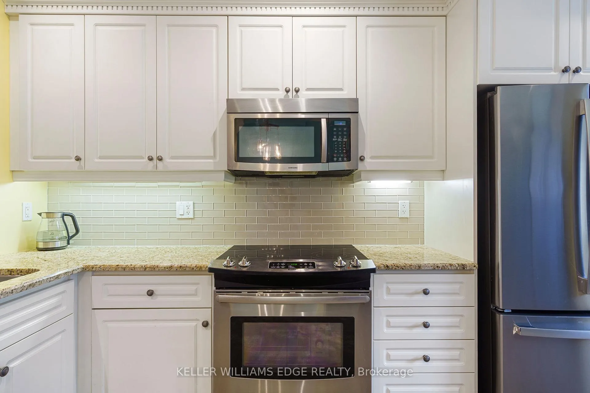 Photo 5 of Unit 46, 337 Beach Boulevard, Hamilton, Hamilton Beach — HOMEH