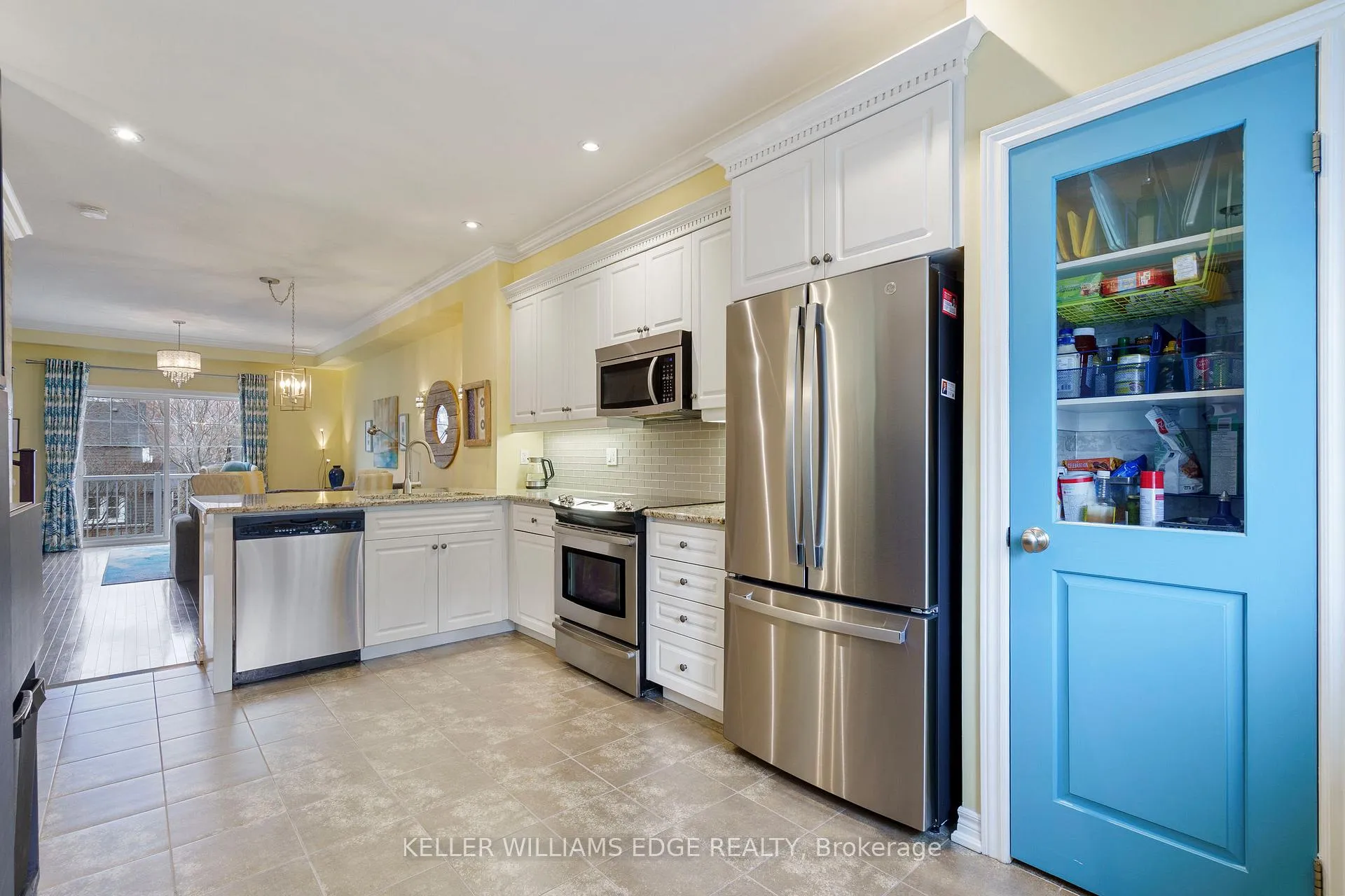 Photo 6 of Unit 46, 337 Beach Boulevard, Hamilton, Hamilton Beach — HOMEH