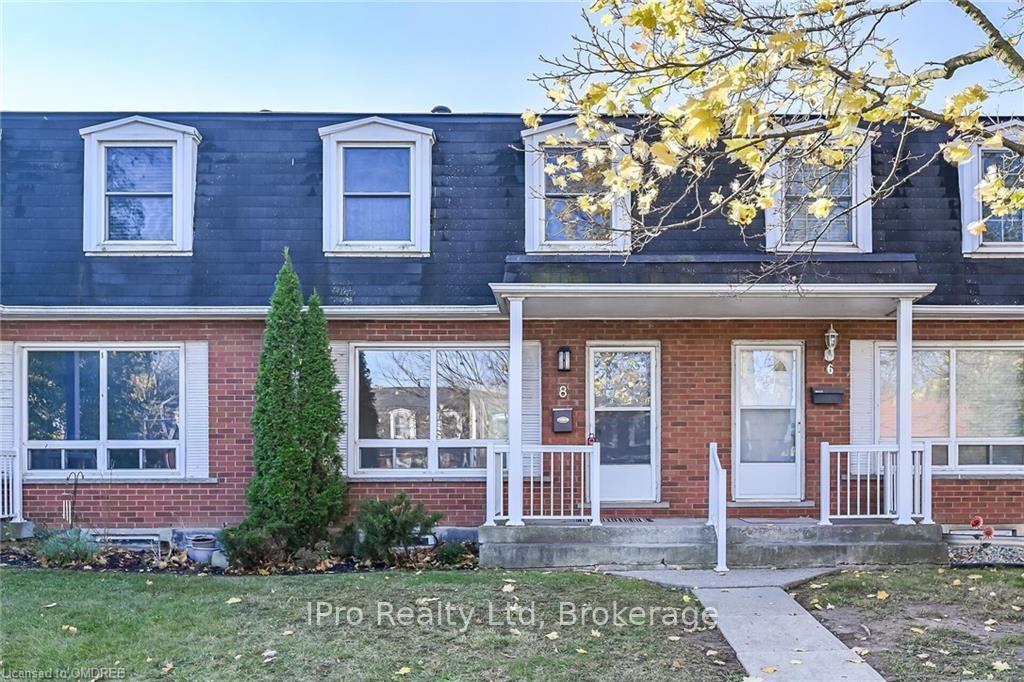 Photo 2 of Unit 11, 8 Eastview Avenue, Hamilton, Riverdale — HOMEH