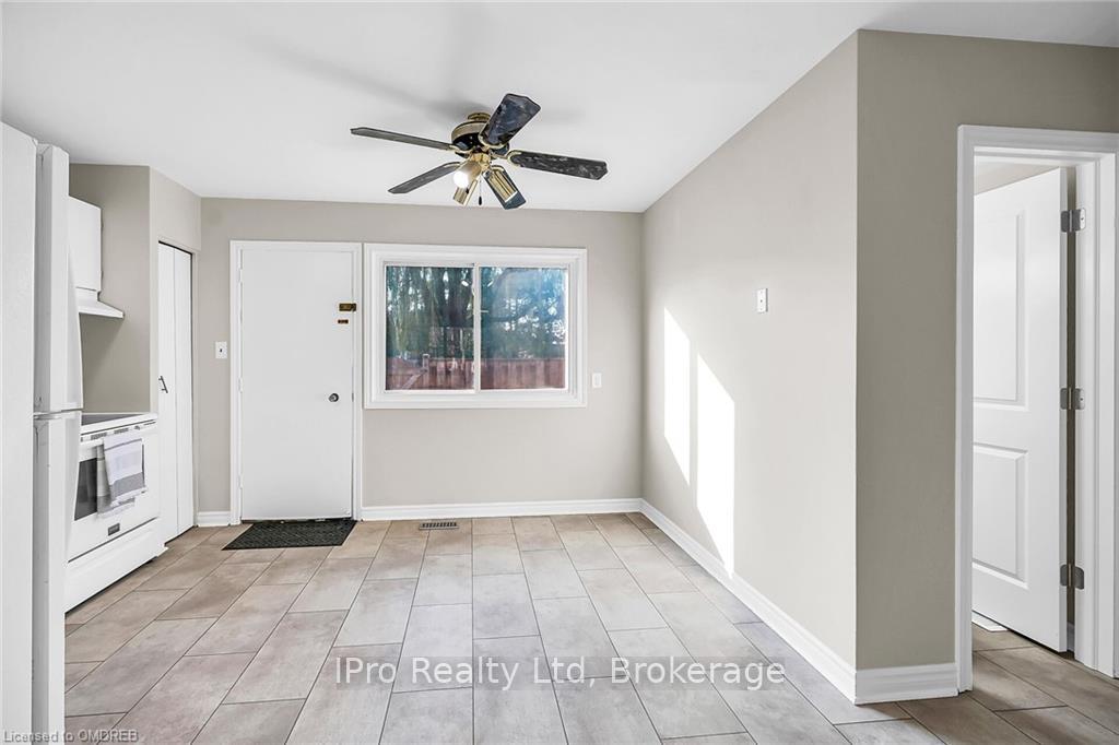 Photo 10 of Unit 11, 8 Eastview Avenue, Hamilton, Riverdale — HOMEH