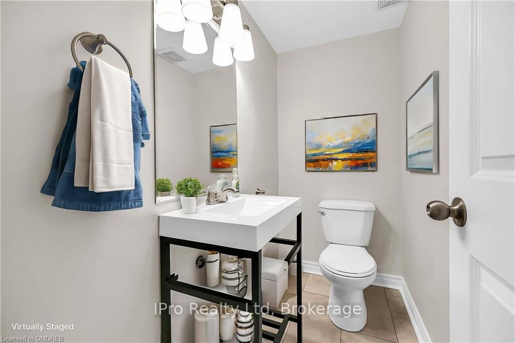 Photo 15 of Unit 11, 8 Eastview Avenue, Hamilton, Riverdale — HOMEH