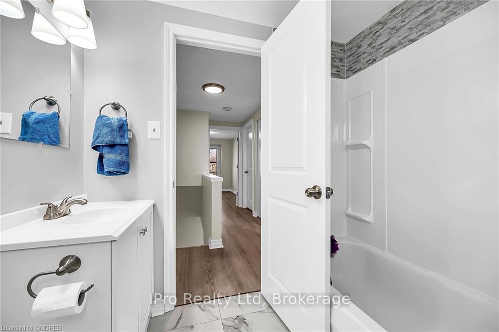 Photo 26 of Unit 11, 8 Eastview Avenue, Hamilton, Riverdale — HOMEH