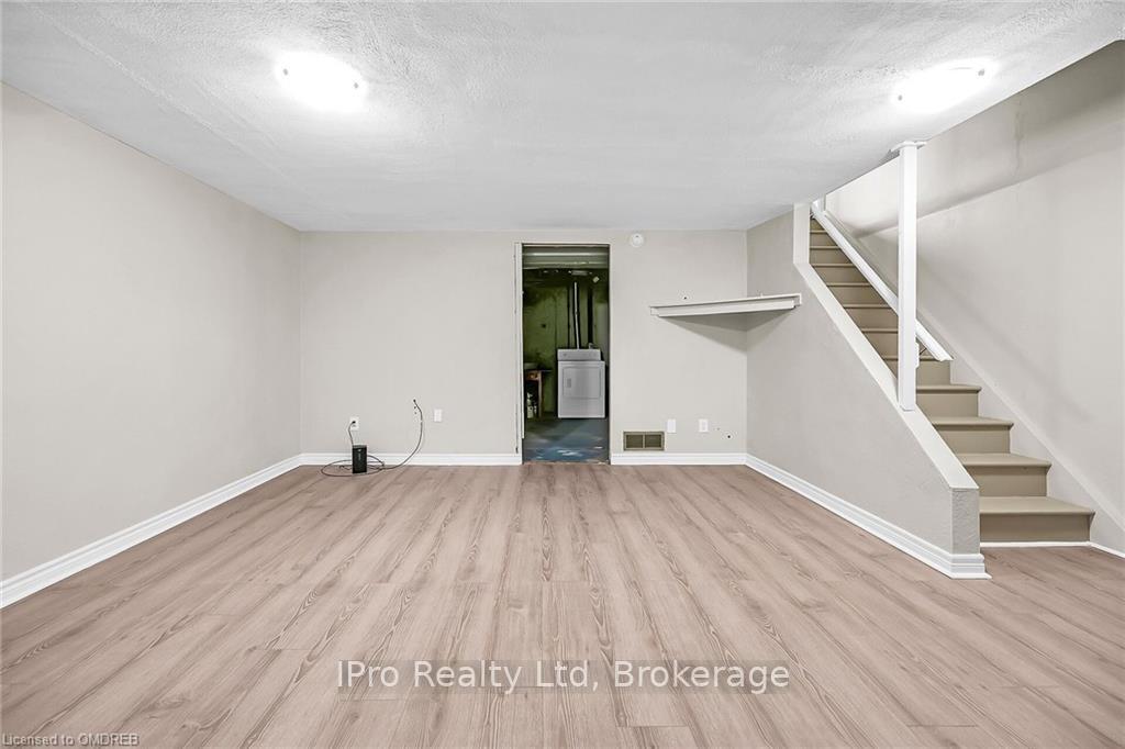 Photo 31 of Unit 11, 8 Eastview Avenue, Hamilton, Riverdale — HOMEH