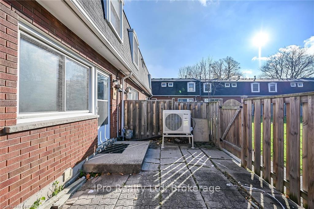 Photo 36 of Unit 11, 8 Eastview Avenue, Hamilton, Riverdale — HOMEH