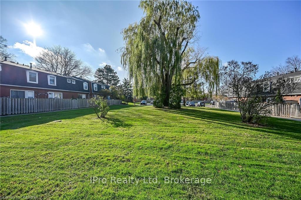 Photo 39 of Unit 11, 8 Eastview Avenue, Hamilton, Riverdale — HOMEH