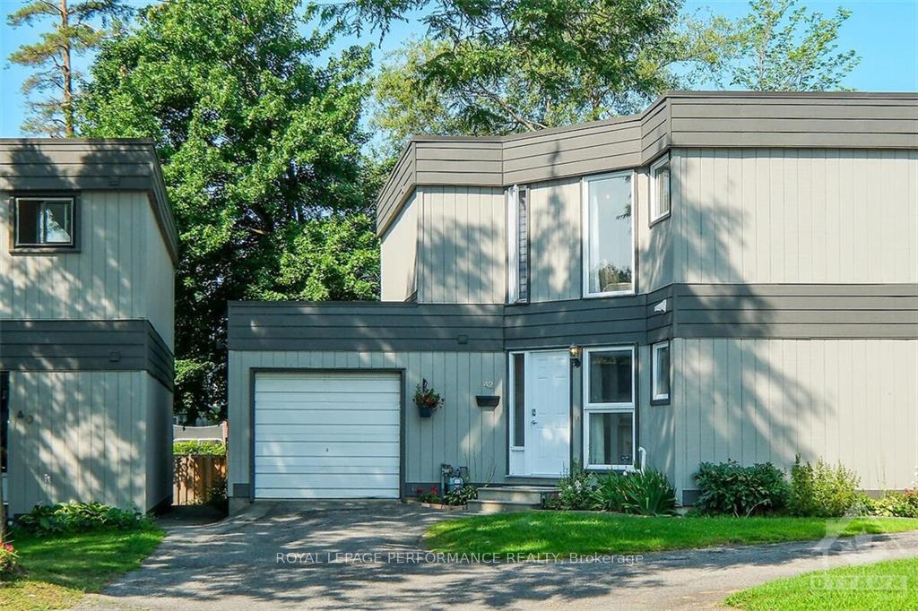 Front of 42 Compata Way