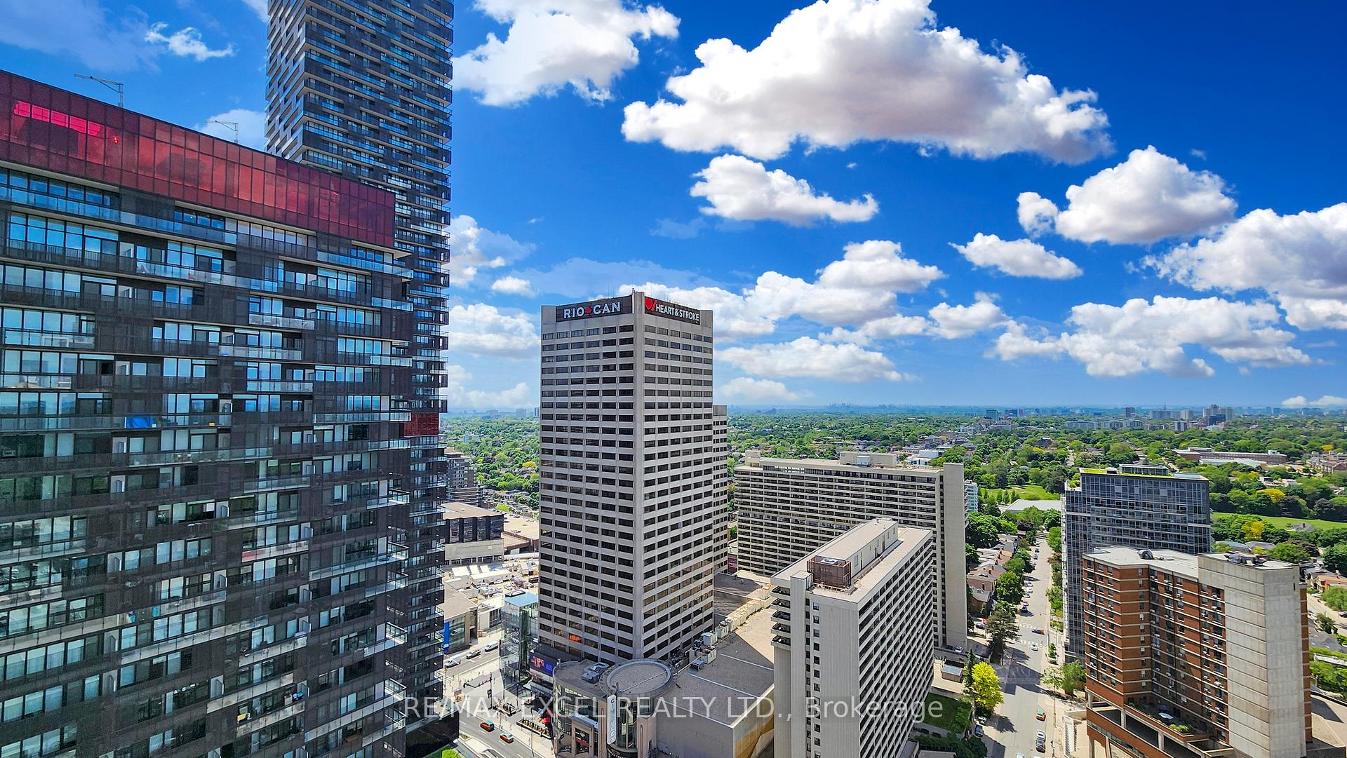 Photo 3 of Unit 3105, 30 Roehampton Avenue, Toronto, Mount Pleasant West — HOMEH