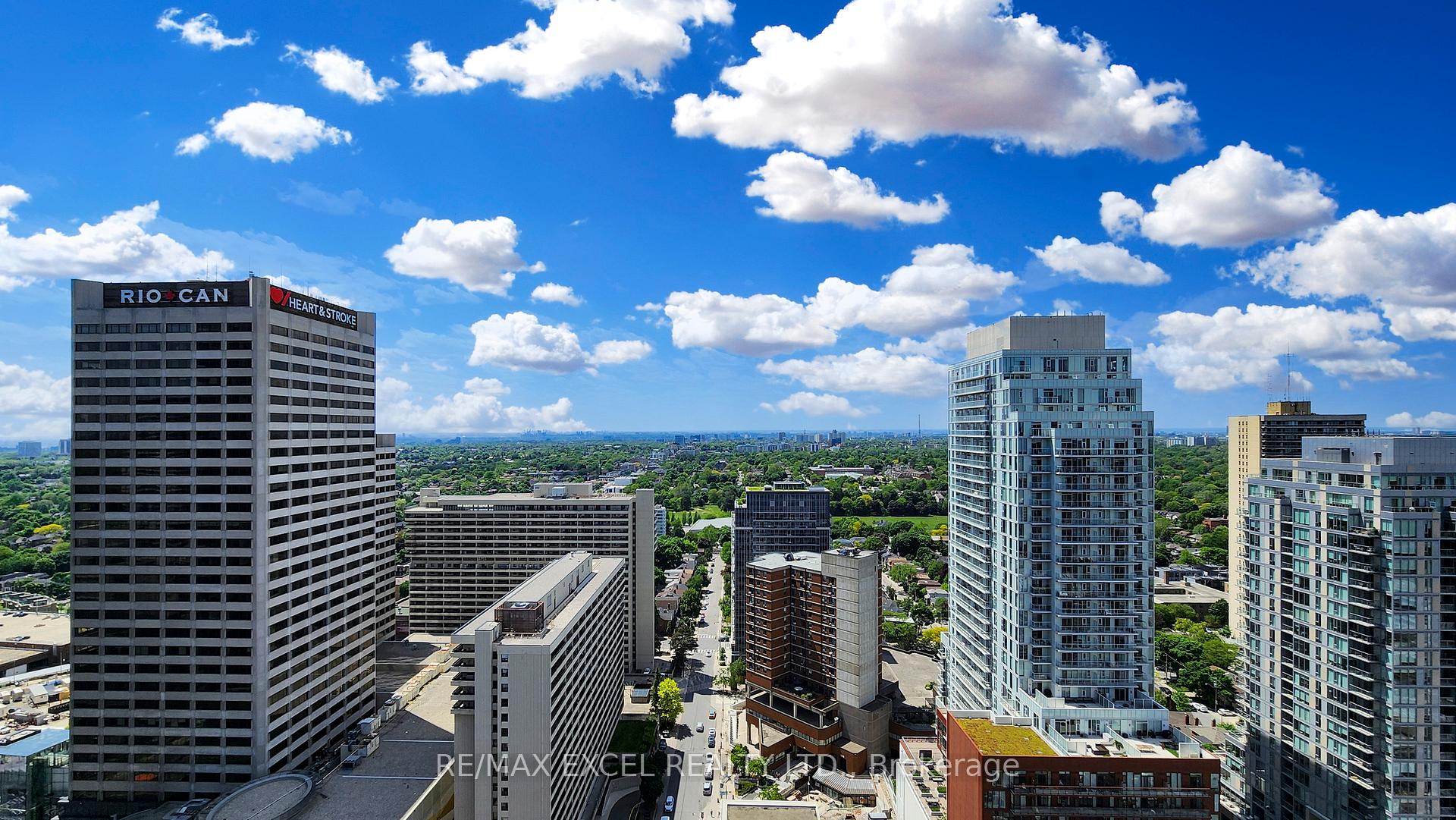Photo 6 of Unit 3105, 30 Roehampton Avenue, Toronto, Mount Pleasant West — HOMEH