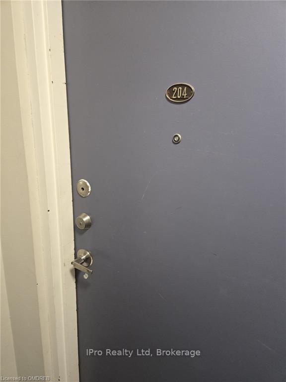 Photo 2 of Unit 204, 2345 Confederation Parkway, Mississauga, Cooksville — HOMEH