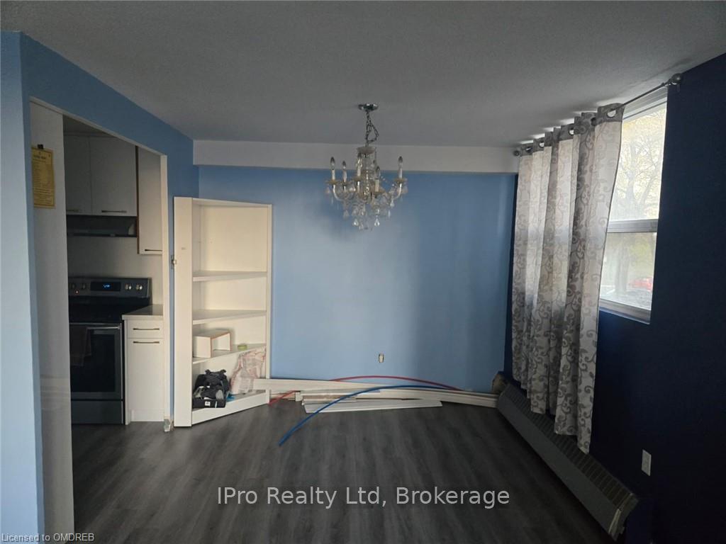Photo 7 of Unit 204, 2345 Confederation Parkway, Mississauga, Cooksville — HOMEH