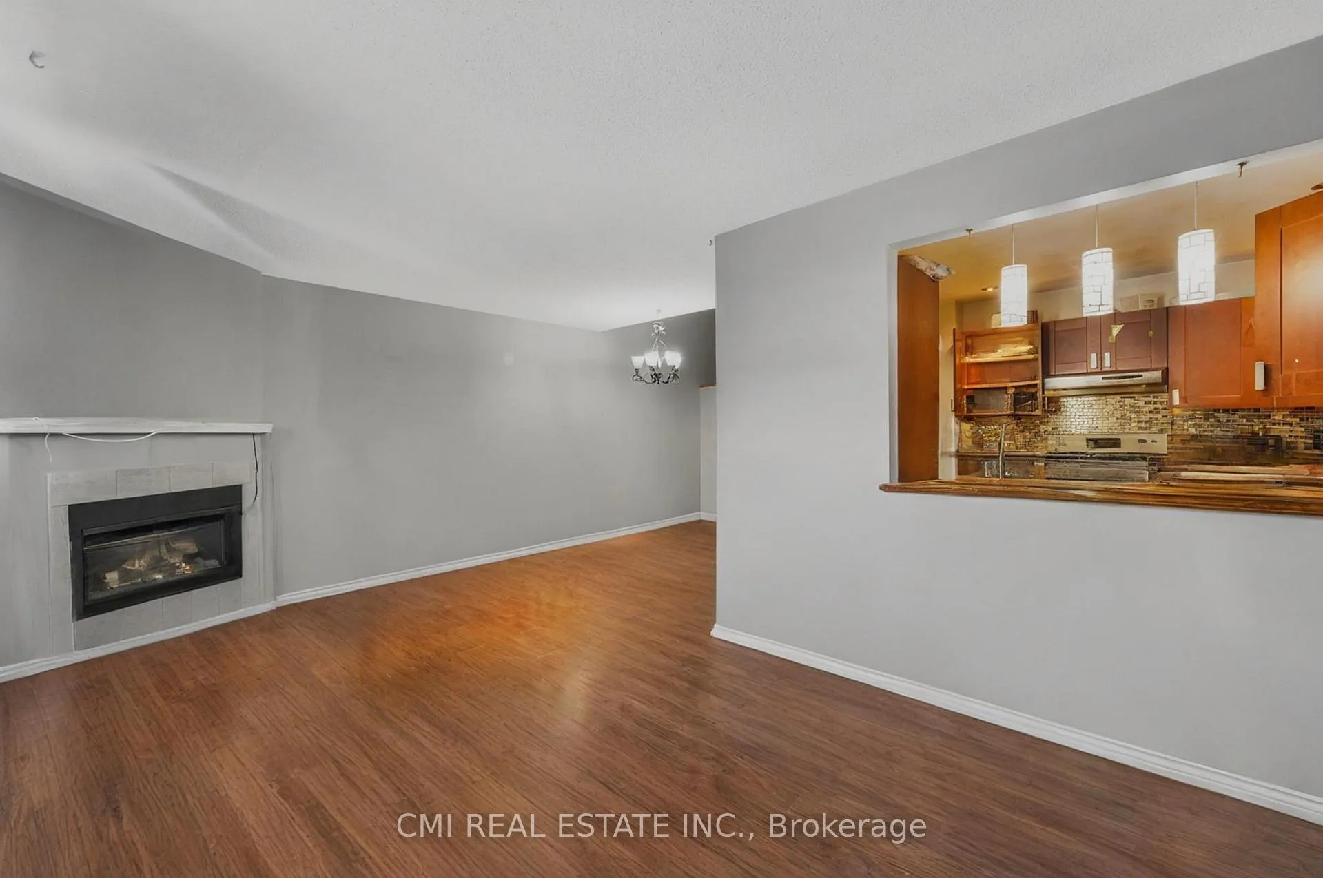 Photo 4 of Unit 49, 495 Sidney Drive, Ottawa, Fallingbrook/Pineridge — HOMEH