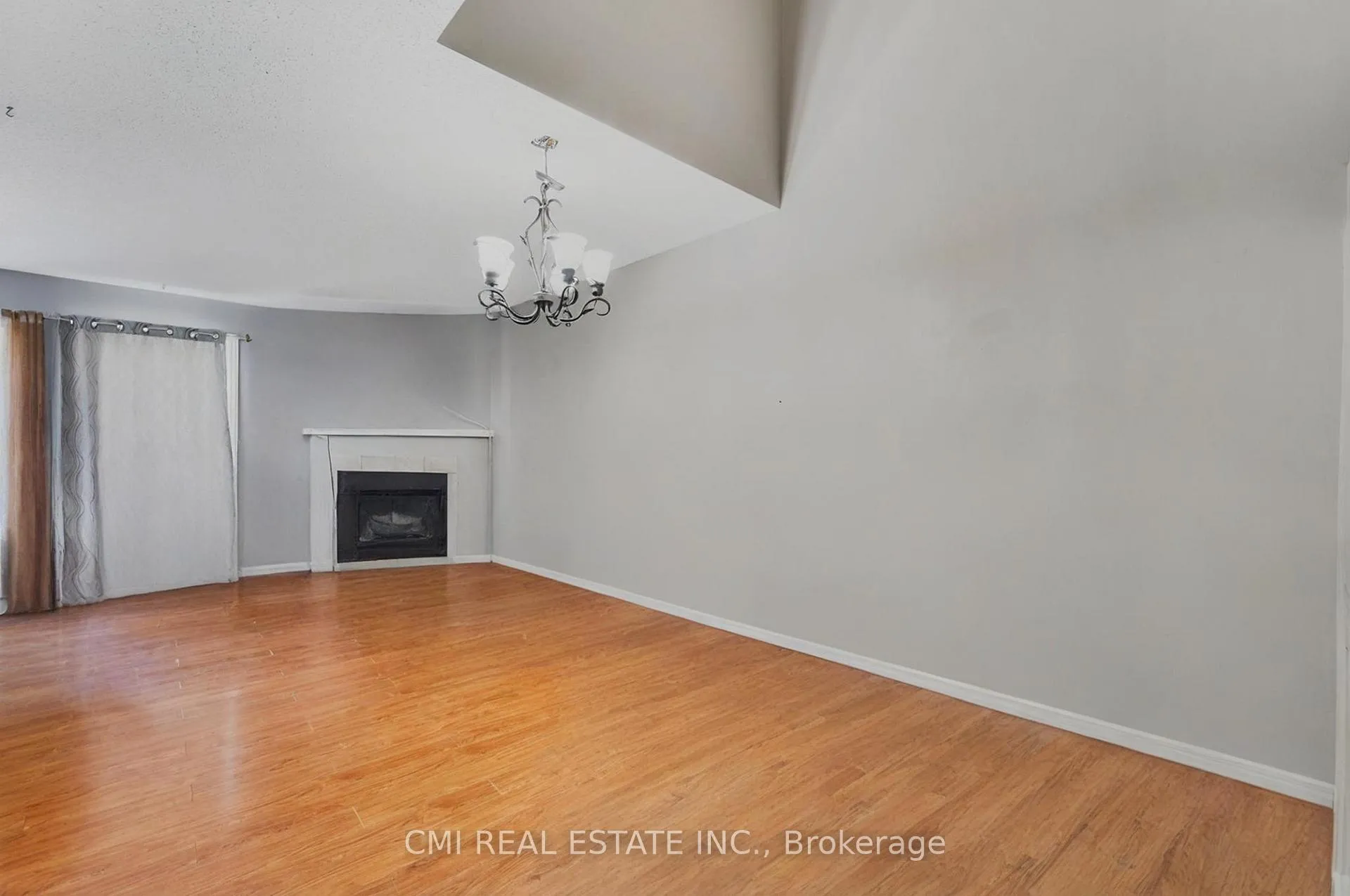 Photo 6 of Unit 49, 495 Sidney Drive, Ottawa, Fallingbrook/Pineridge — HOMEH
