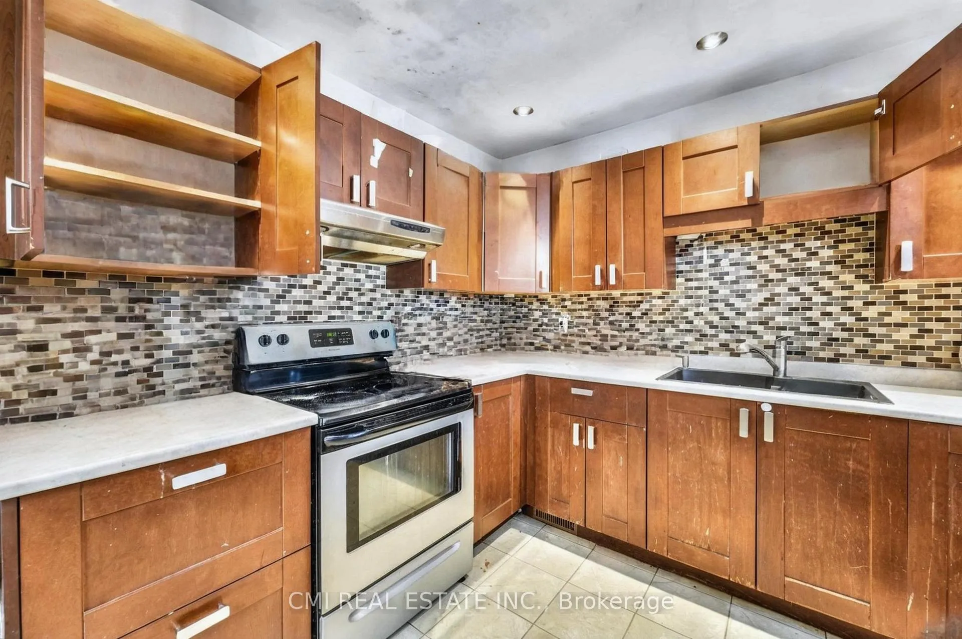 Photo 8 of Unit 49, 495 Sidney Drive, Ottawa, Fallingbrook/Pineridge — HOMEH