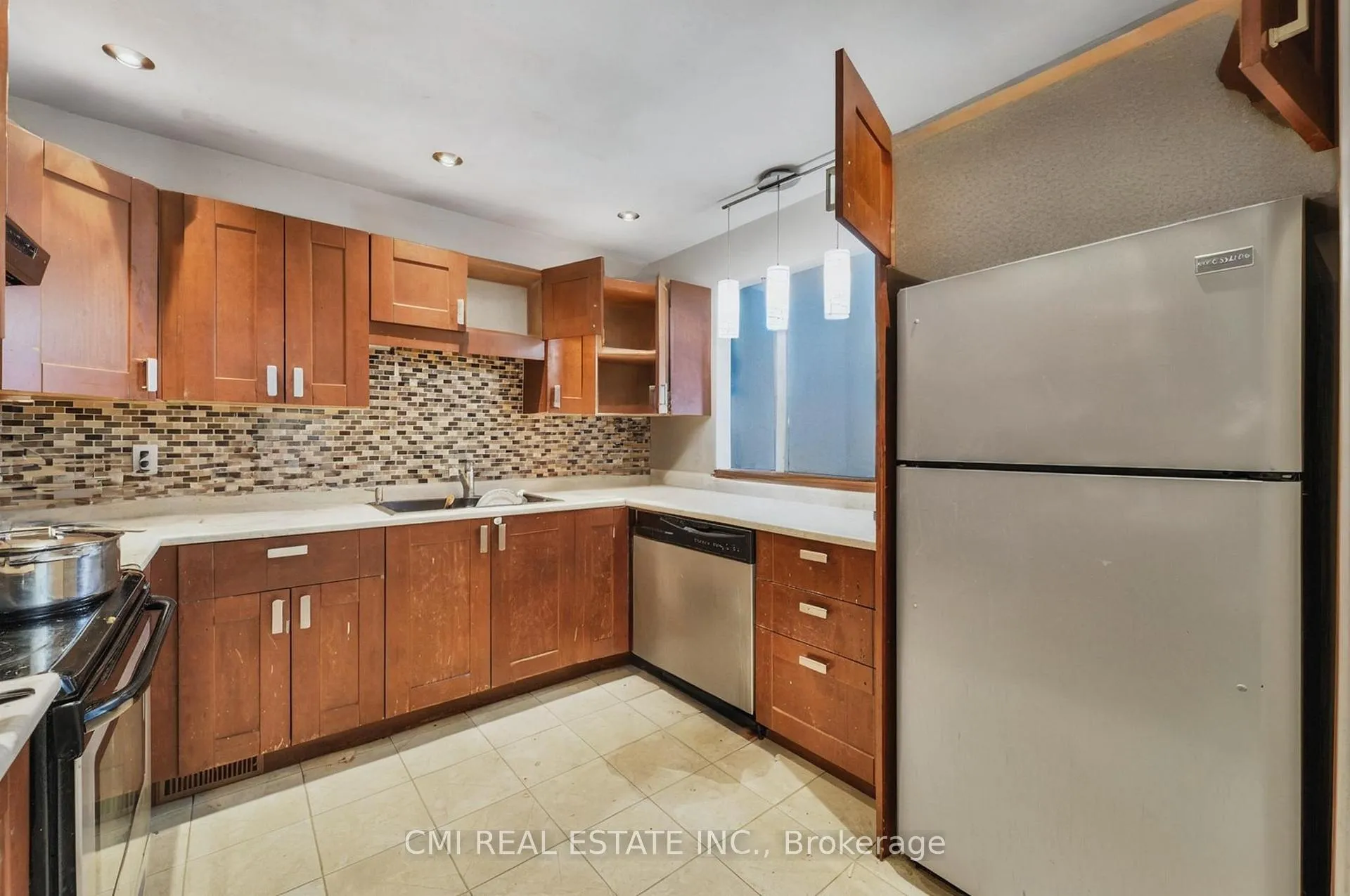 Photo 9 of Unit 49, 495 Sidney Drive, Ottawa, Fallingbrook/Pineridge — HOMEH