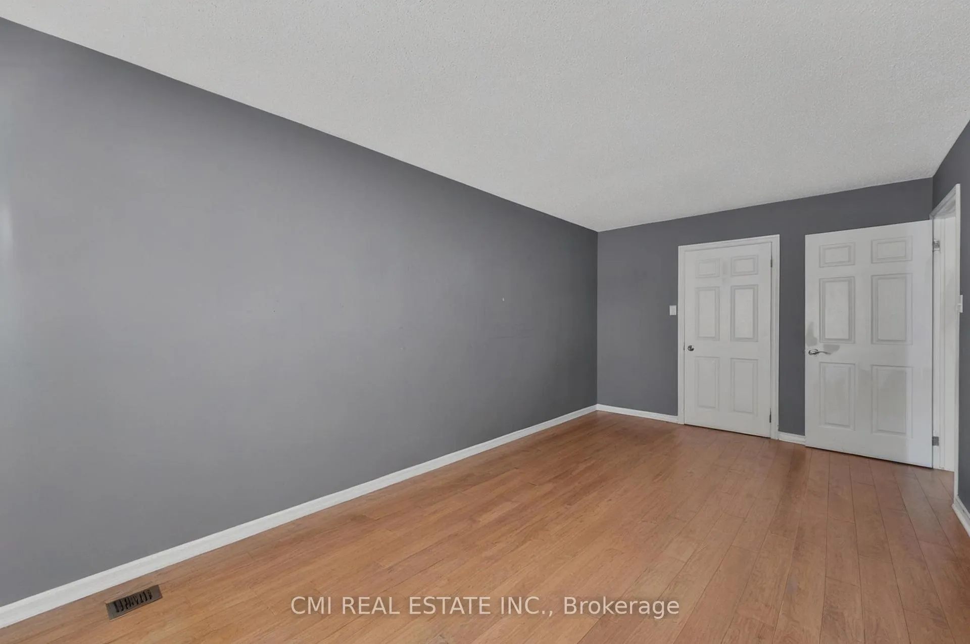 Photo 12 of Unit 49, 495 Sidney Drive, Ottawa, Fallingbrook/Pineridge — HOMEH