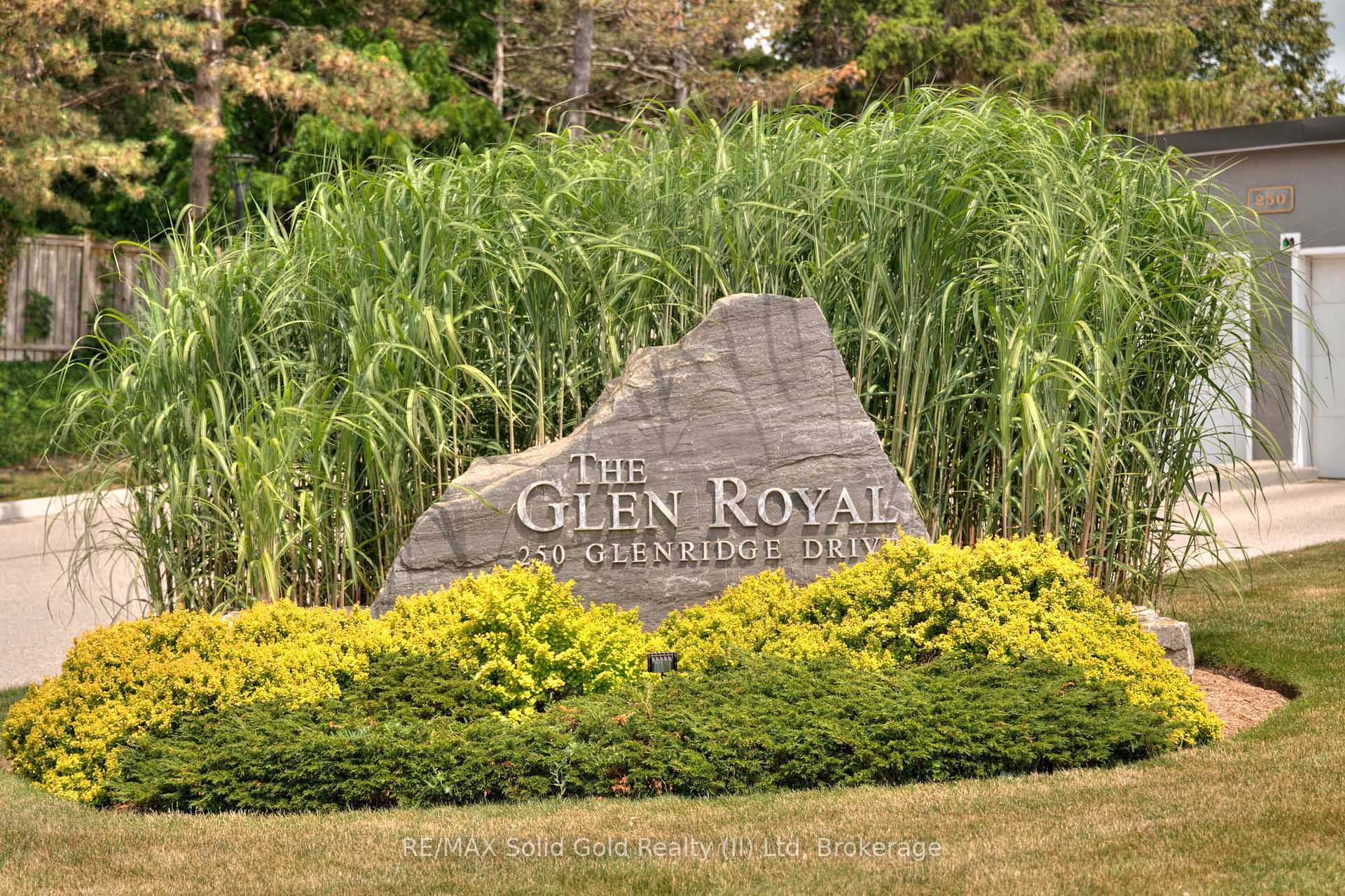 Photo 4 of Unit 606, 250 Glenridge Drive, Waterloo — HOMEH