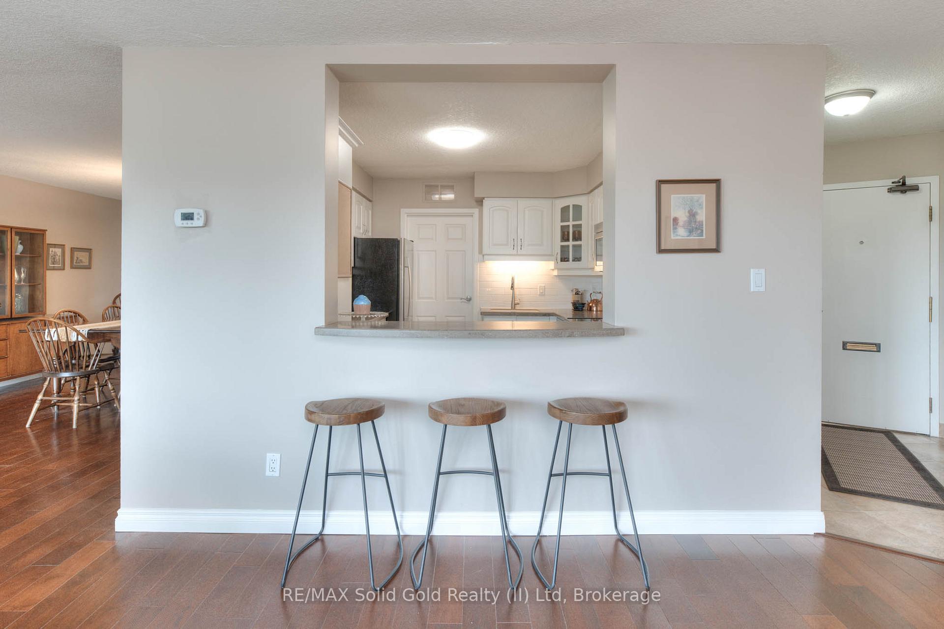Photo 7 of Unit 606, 250 Glenridge Drive, Waterloo — HOMEH